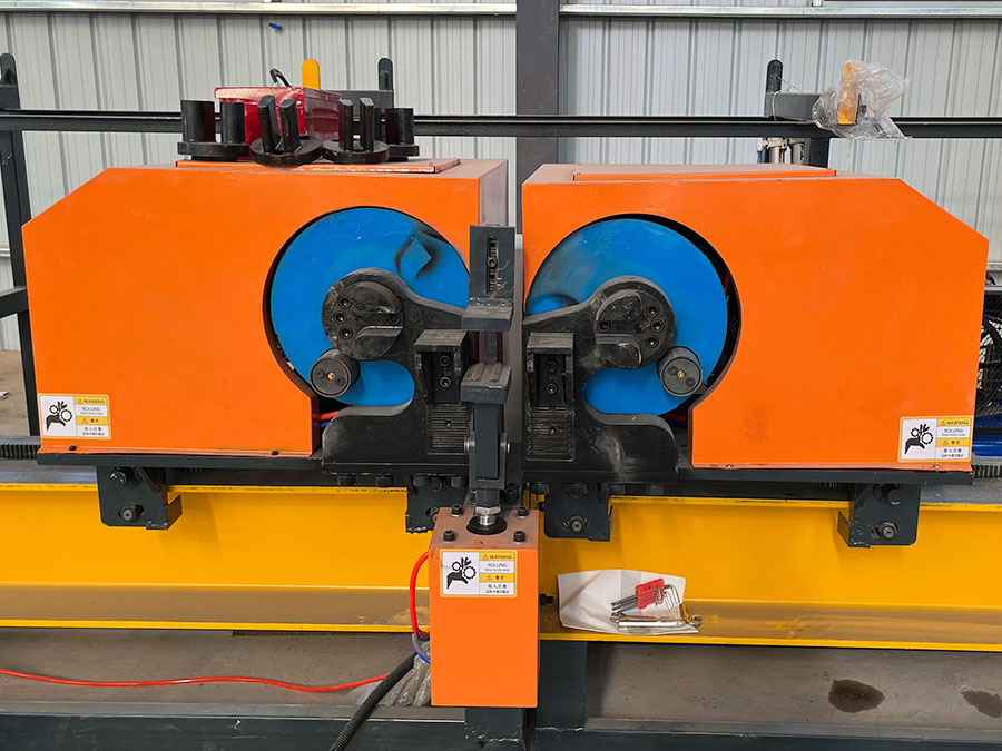 数控钢筋（立式）弯曲中心